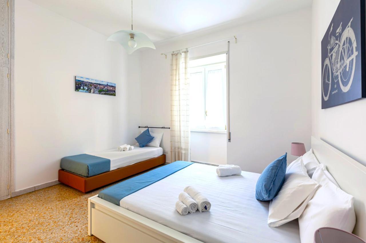 Hostly - Sant'Orsola Suite Apartment Рим Екстер'єр фото