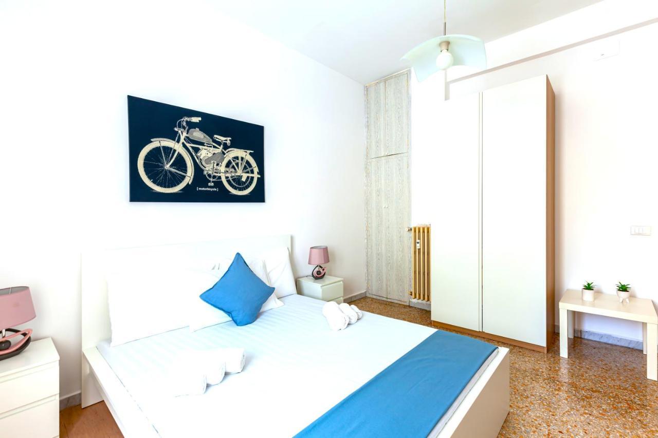 Hostly - Sant'Orsola Suite Apartment Рим Екстер'єр фото