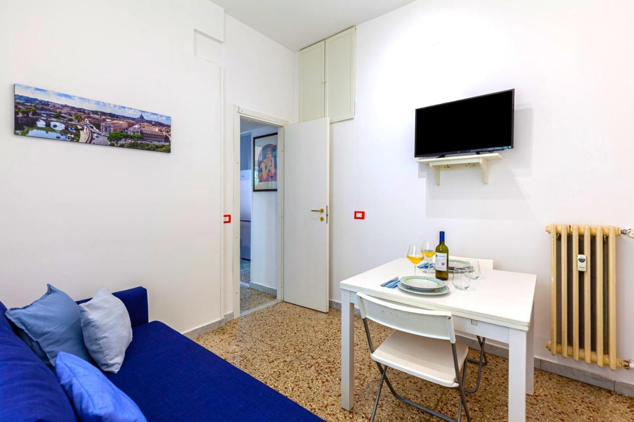 Hostly - Sant'Orsola Suite Apartment Рим Екстер'єр фото